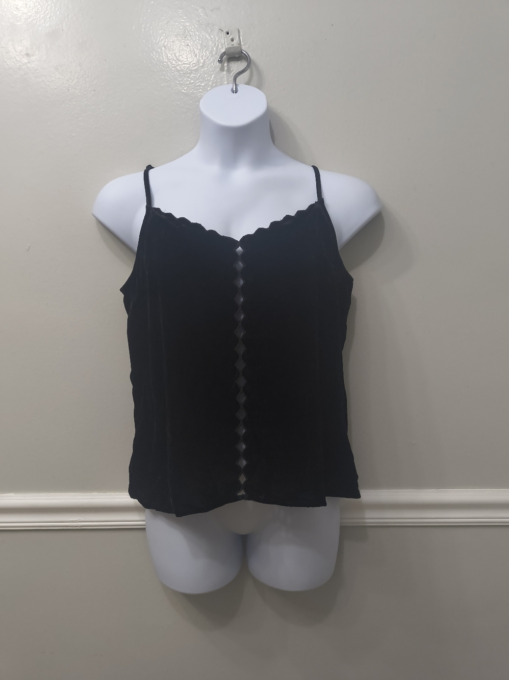 Anthropology Maeve Women's Velvet Diamond Shape Cut Out Cami Black L Gothic